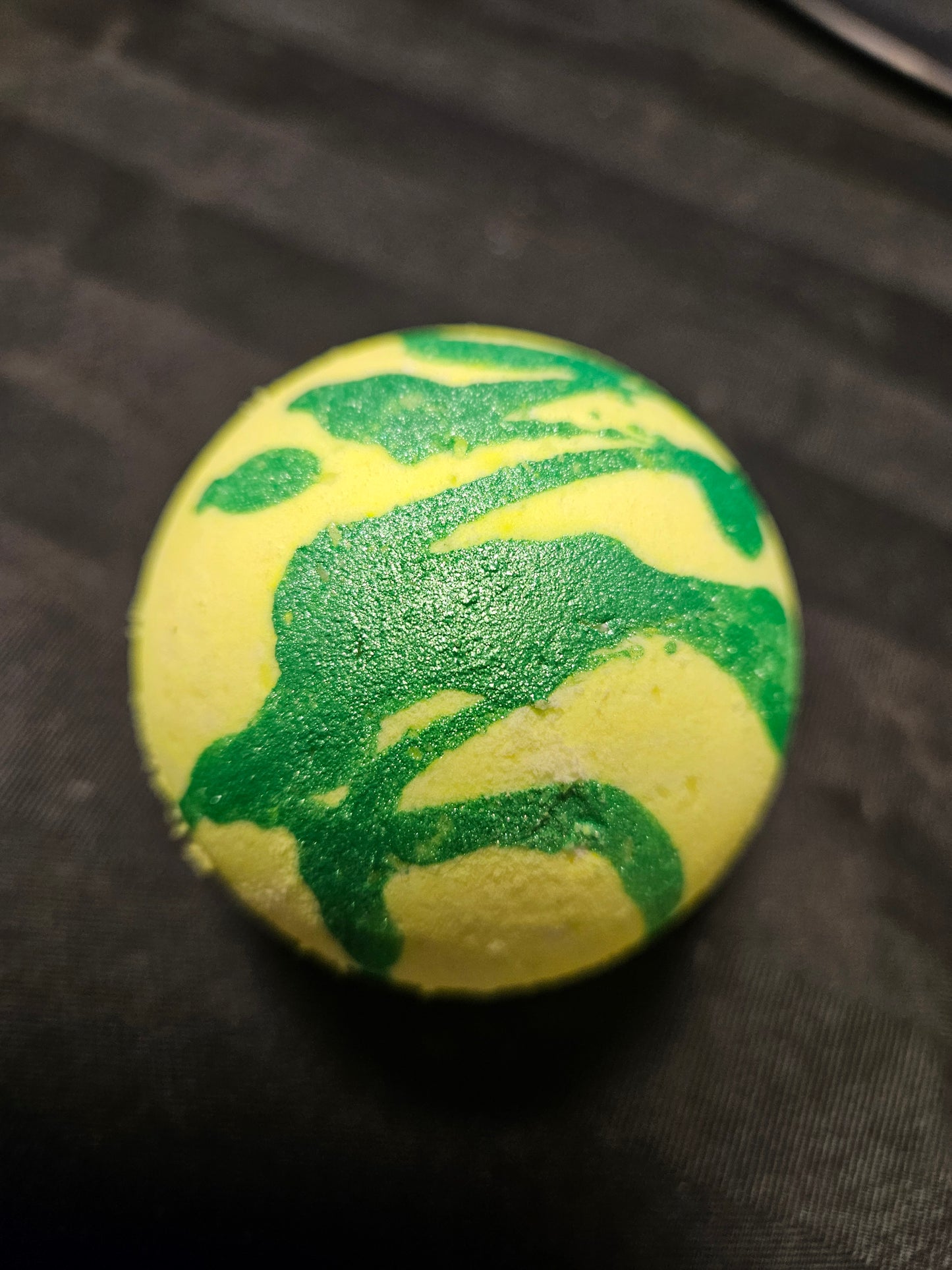 PINEAPPLE EUACALYPTUS BATH BOMB